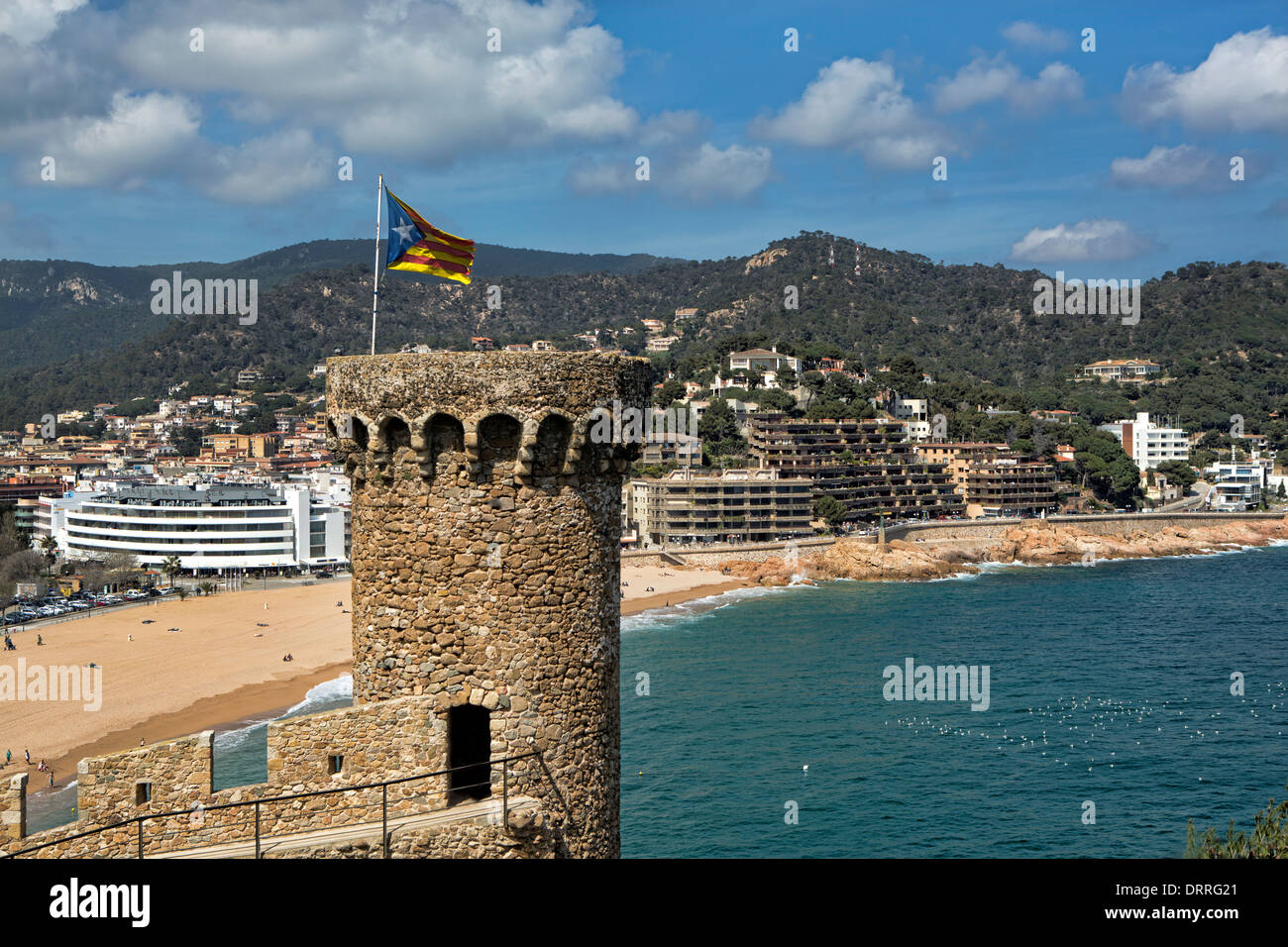 La localidad de Tossa de Mar en la Costa Brava, en el noreste de España Foto de stock