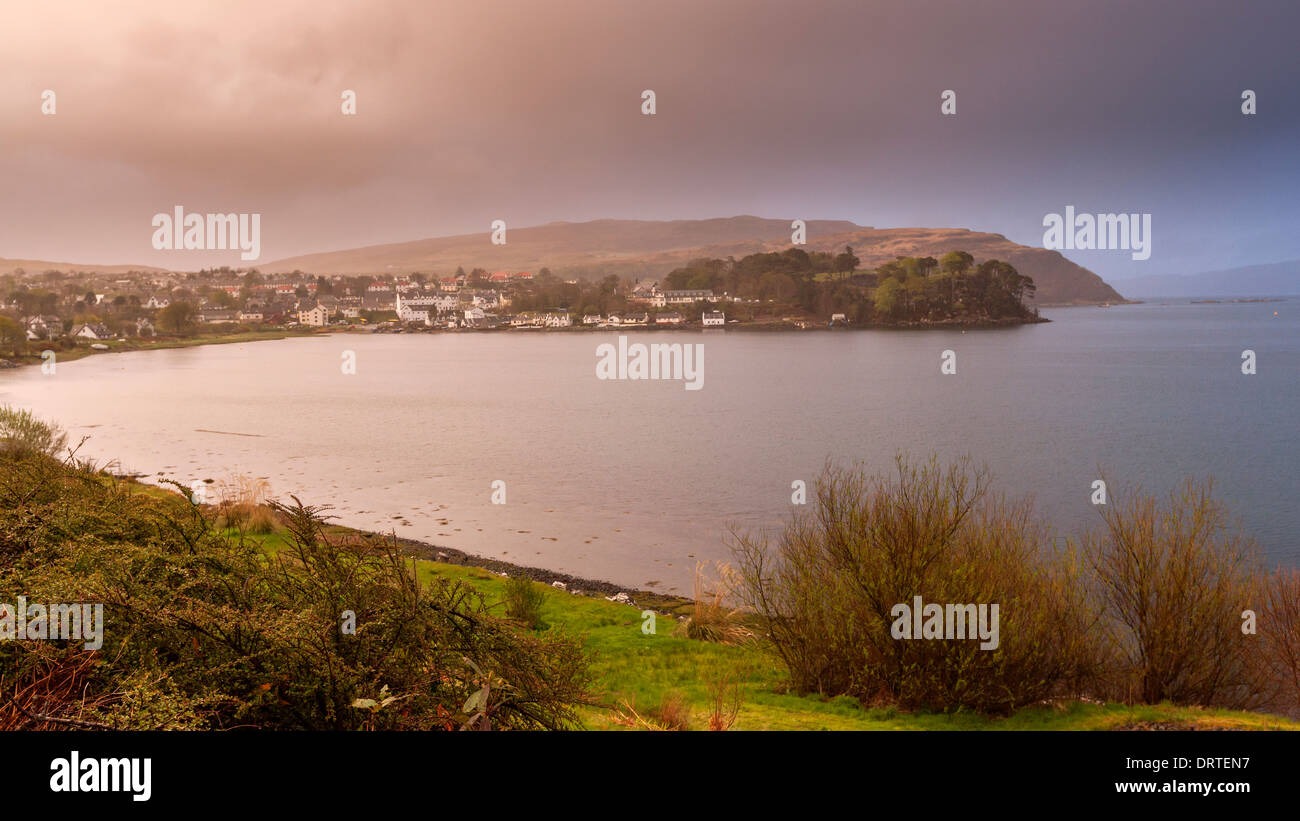 Vistas a Loch Portree, Isla de Skye, Inner Hebrides, Escocia, Reino Unido, Europa. Foto de stock