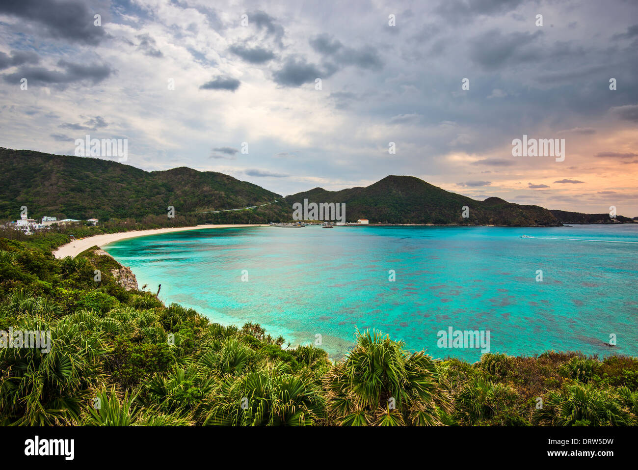 Tokashiki Aharen Beach en la isla de Okinawa, Japón. Foto de stock