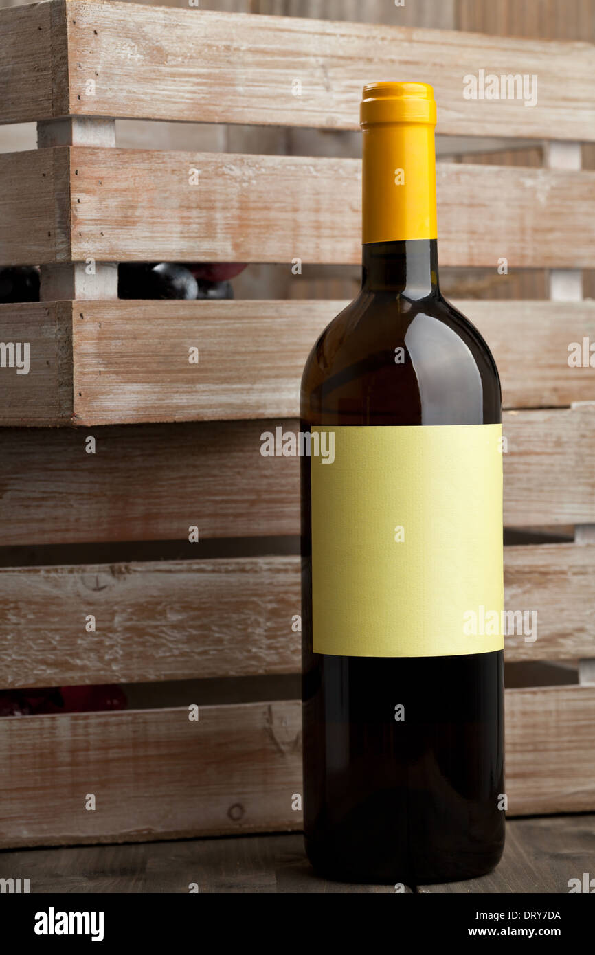 Caja de caja de vino de madera fotografías e imágenes de alta resolución -  Alamy