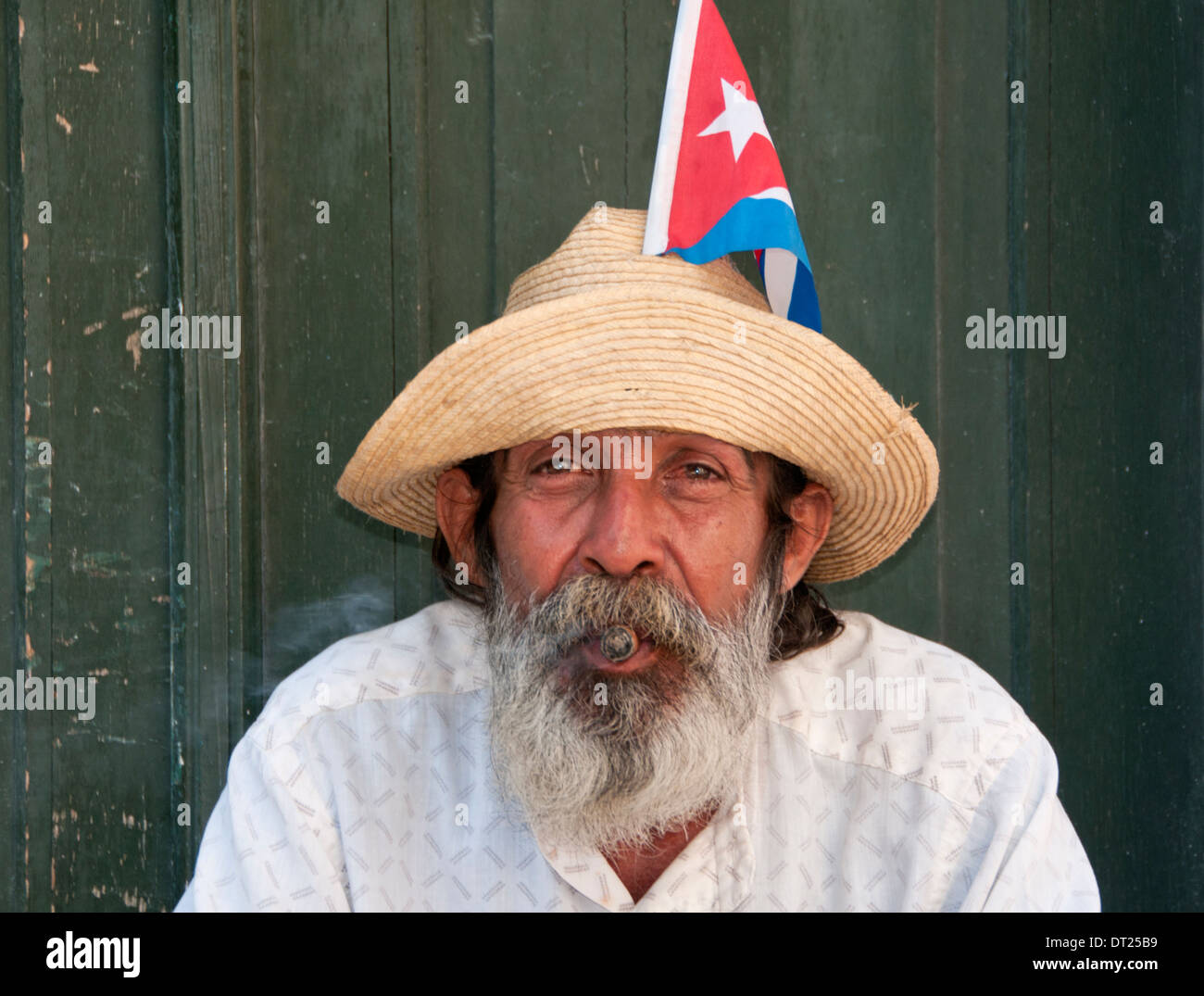 Retrato de un hombre cubano, La Habana Vieja, La Habana, Cuba, El Caribe Foto de stock