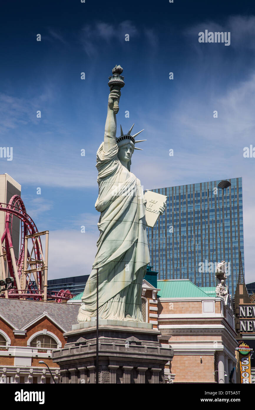 La estatua de la libertad New York-New York, Las Vegas, Nevada, Estados Unidos, estatua, Liberty, perfil, turismo, atracción turística, NY, NV, EE.UU. Foto de stock