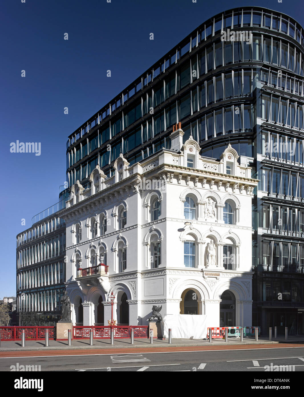 60 London, Londres, Reino Unido. Arquitecto: Kohn Pedersen Fox Associates (KPF), 2014. En general vista exterior con Holborn viadu Foto de stock