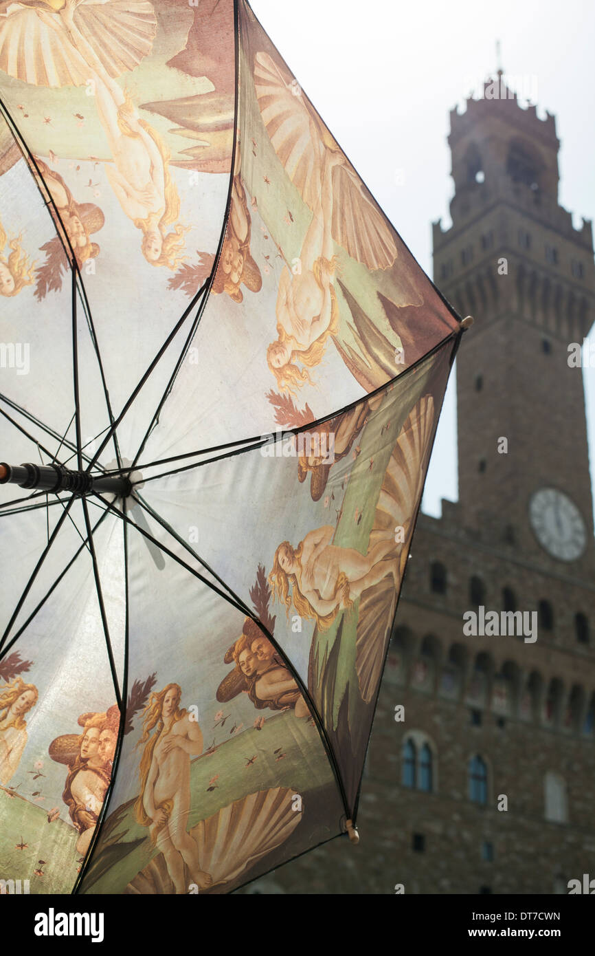 Paraguas para la venta de recuerdos para turistas en Florencia, Toscana,  Italia Fotografía de stock - Alamy