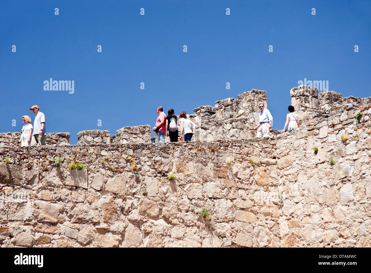 Muralla del Castillo de Trujillo Foto de stock