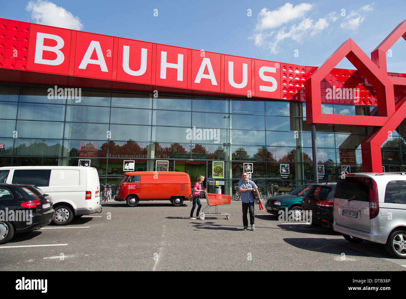 Bremen (Alemania), la cadena de bricolaje Bauhaus Fotografía de stock -  Alamy