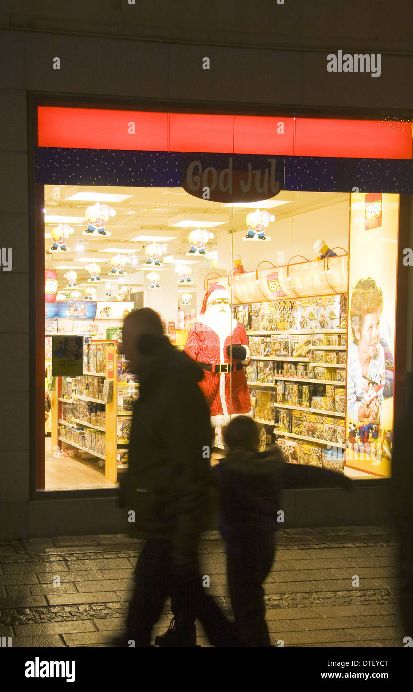 Navidad en escena urbana calle Stroget, Copenhague Foto de stock