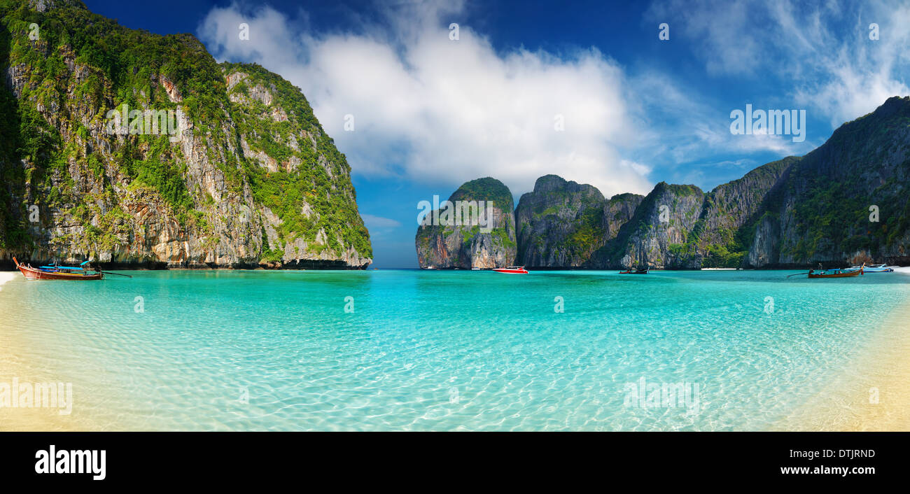 Maya Tropical Beach, Bahía, Mar de Andaman,Tailandia Foto de stock