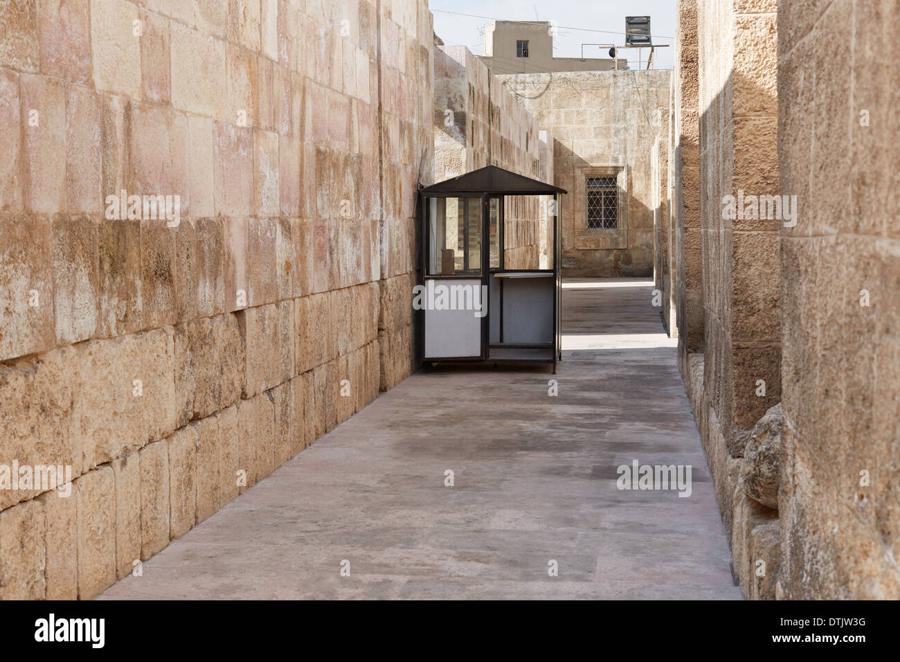 Taquilla en el teatro romano de Amman, Jordania Foto de stock