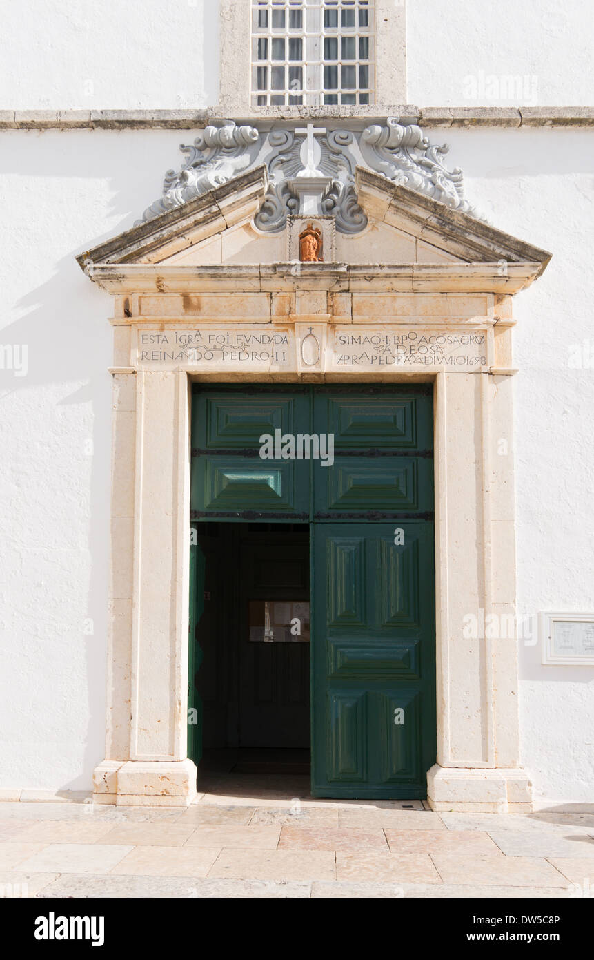 La iglesia de Nossa Senhora do Rosário Olhão, Algarve Portugal Europa Foto de stock