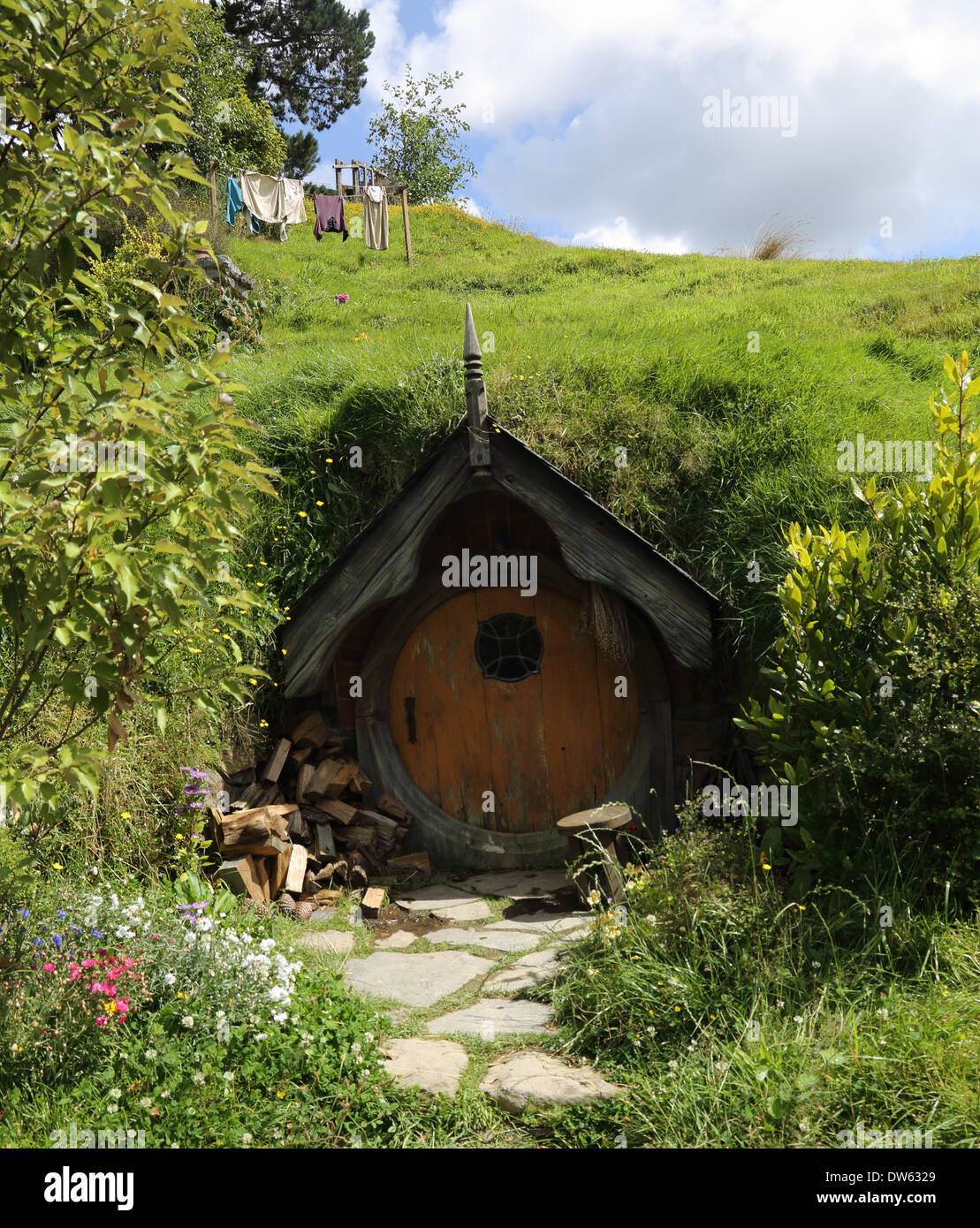 Agujero Hobbit,Hobbiton, Broadway, Matamata, cerca de Cambridge, región de Waikato, Isla del Norte, Nueva Zelanda Foto de stock