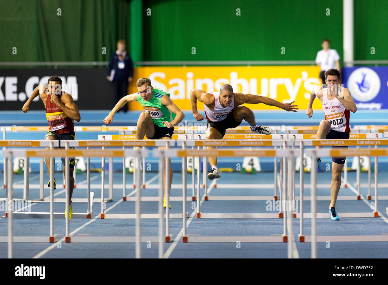 David King, Andrew Pozzi, Nick Gayle, 60m vallas Campeonato Británico de Atletismo Indoor en Sheffield, Inglaterra Fotografía de stock - Alamy