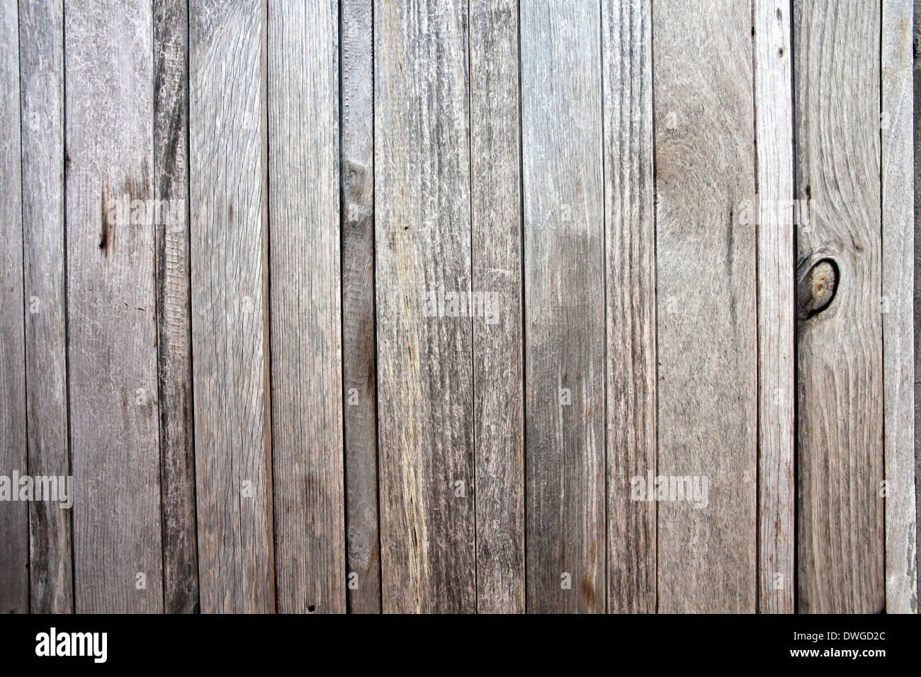 Las paredes de madera antigua con patrones naturales. Foto de stock