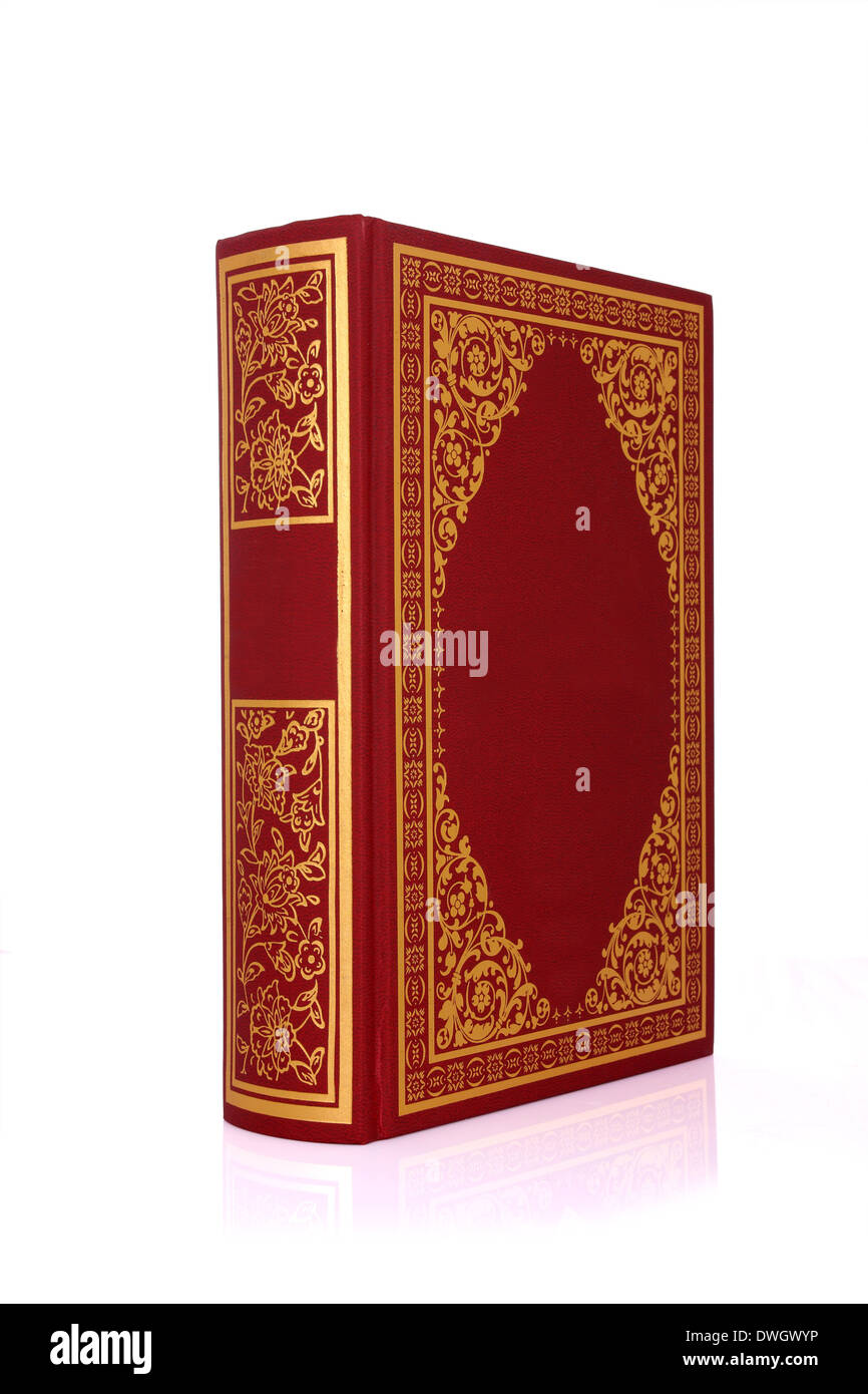 Antiguo libro rojo con adorno de color dorado en la cubierta aislado en blanco trazado de recorte Foto de stock