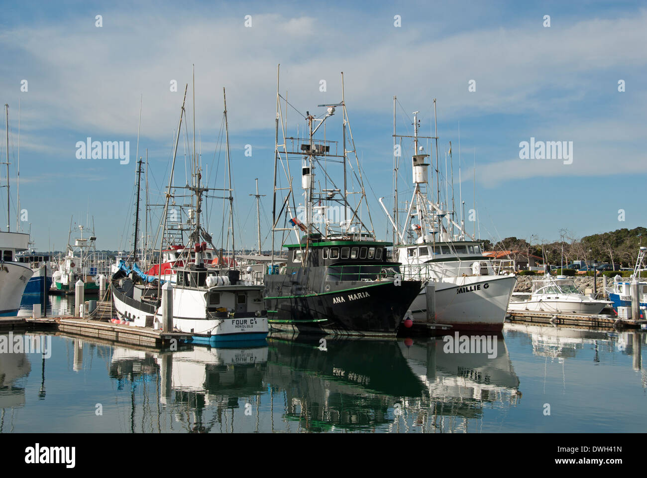 Barcos de pesca comercial en G Street Pier en San Diego California Foto de stock