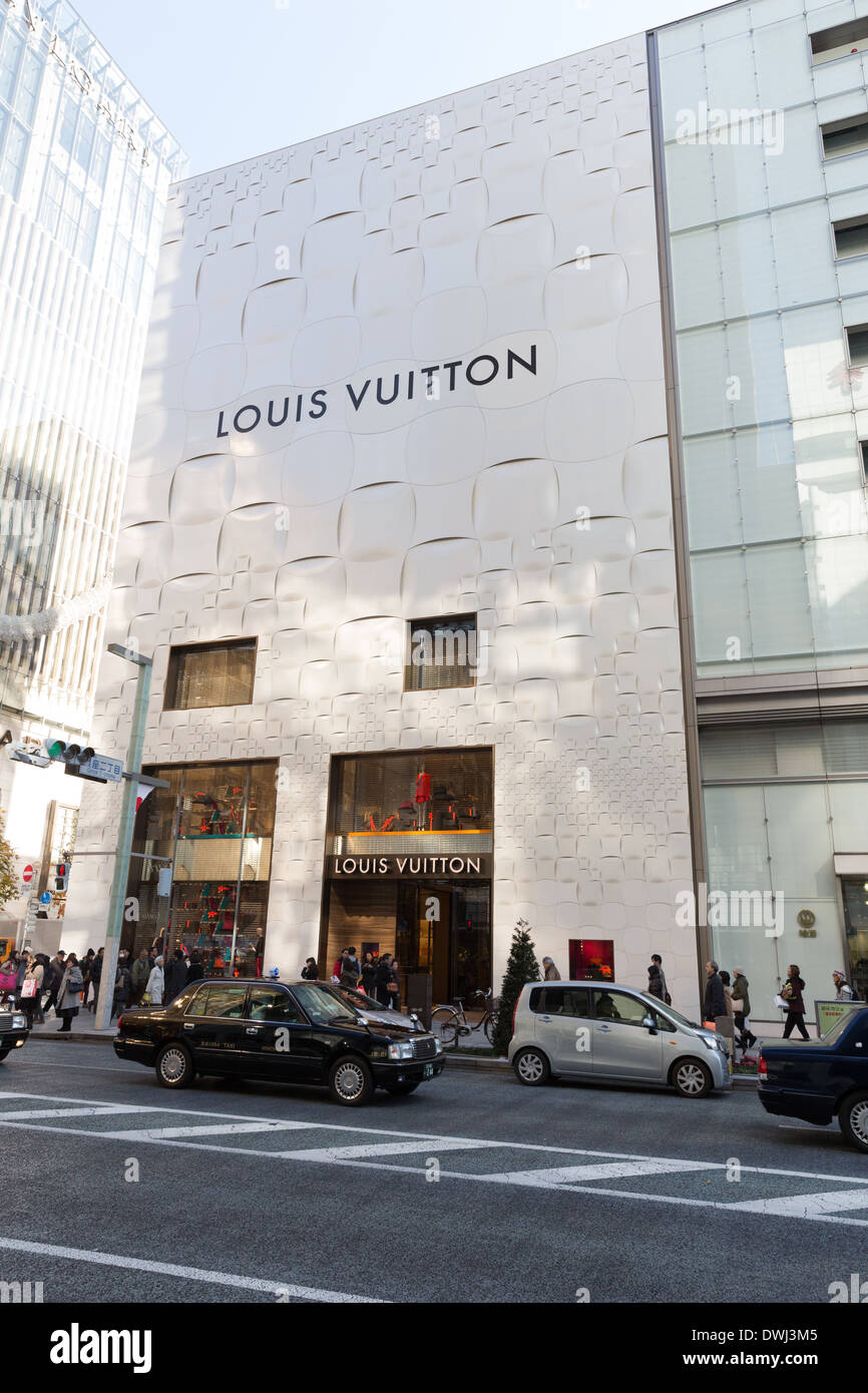 Almacén de Louis Vuitton en el barrio de Ginza, Tokio, Japón