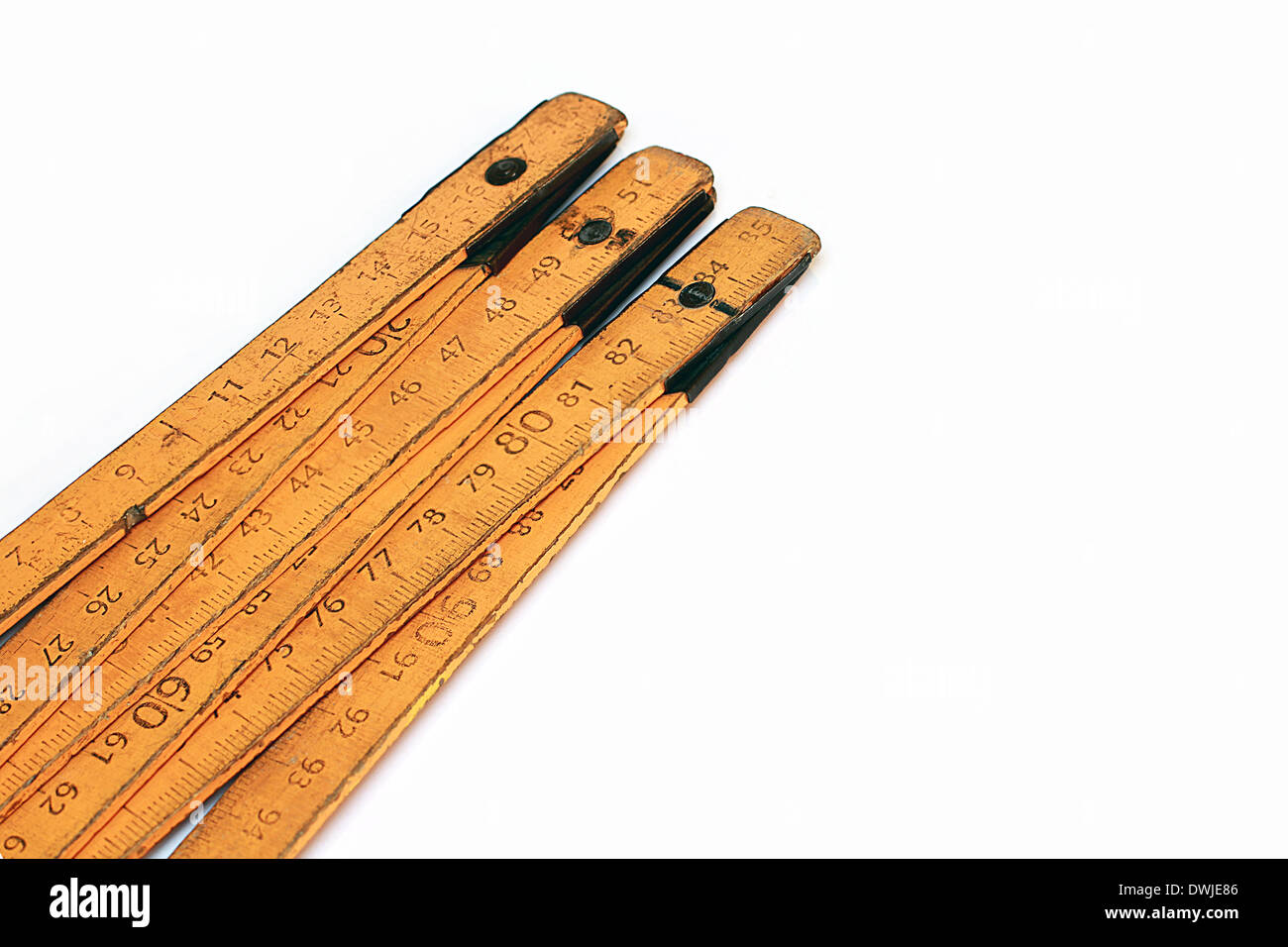 Antiguo instrumento de medida de longitud Closeup y aislado Foto de stock