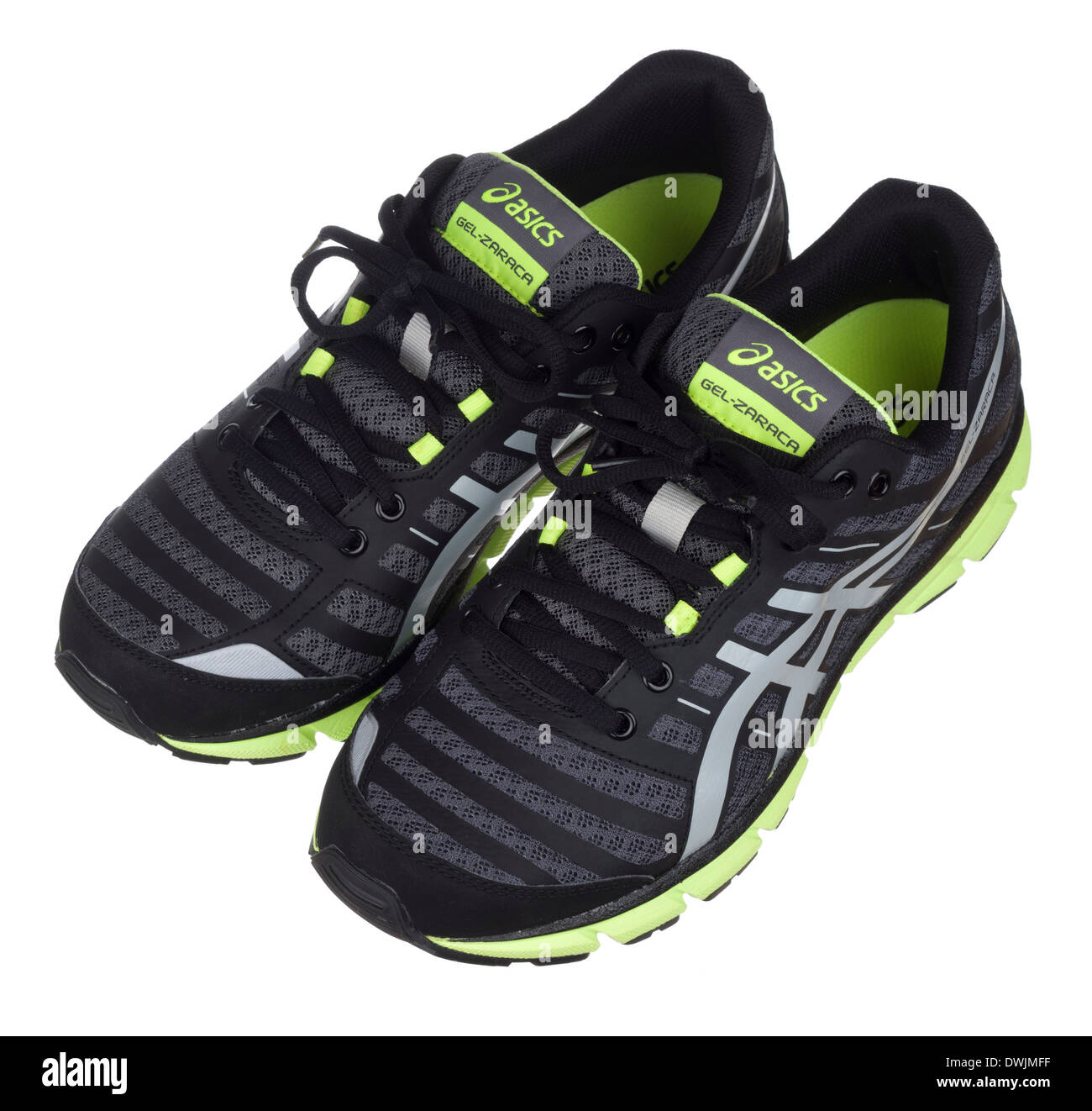 Negro y verde neón Asics Gel Zaraca 2 zapatos para correr Fotografía de  stock - Alamy