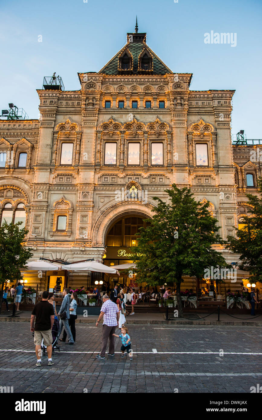 La encía al atardecer en la Plaza Roja, Moscú, Rusia, Europa Foto de stock