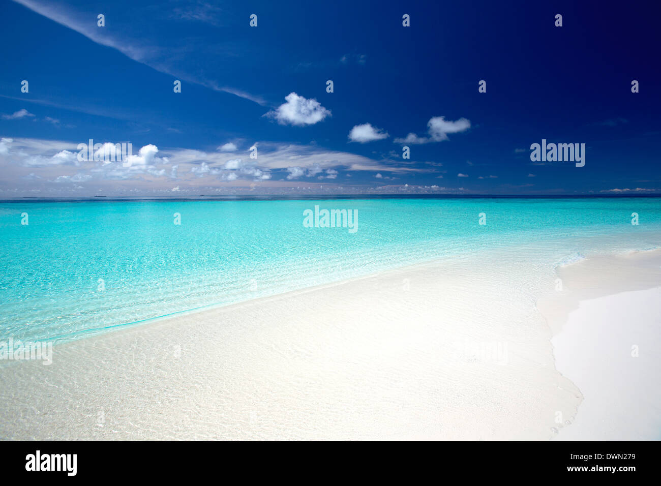 Playa Tropical, Maldivas, Océano Índico, Asia Foto de stock