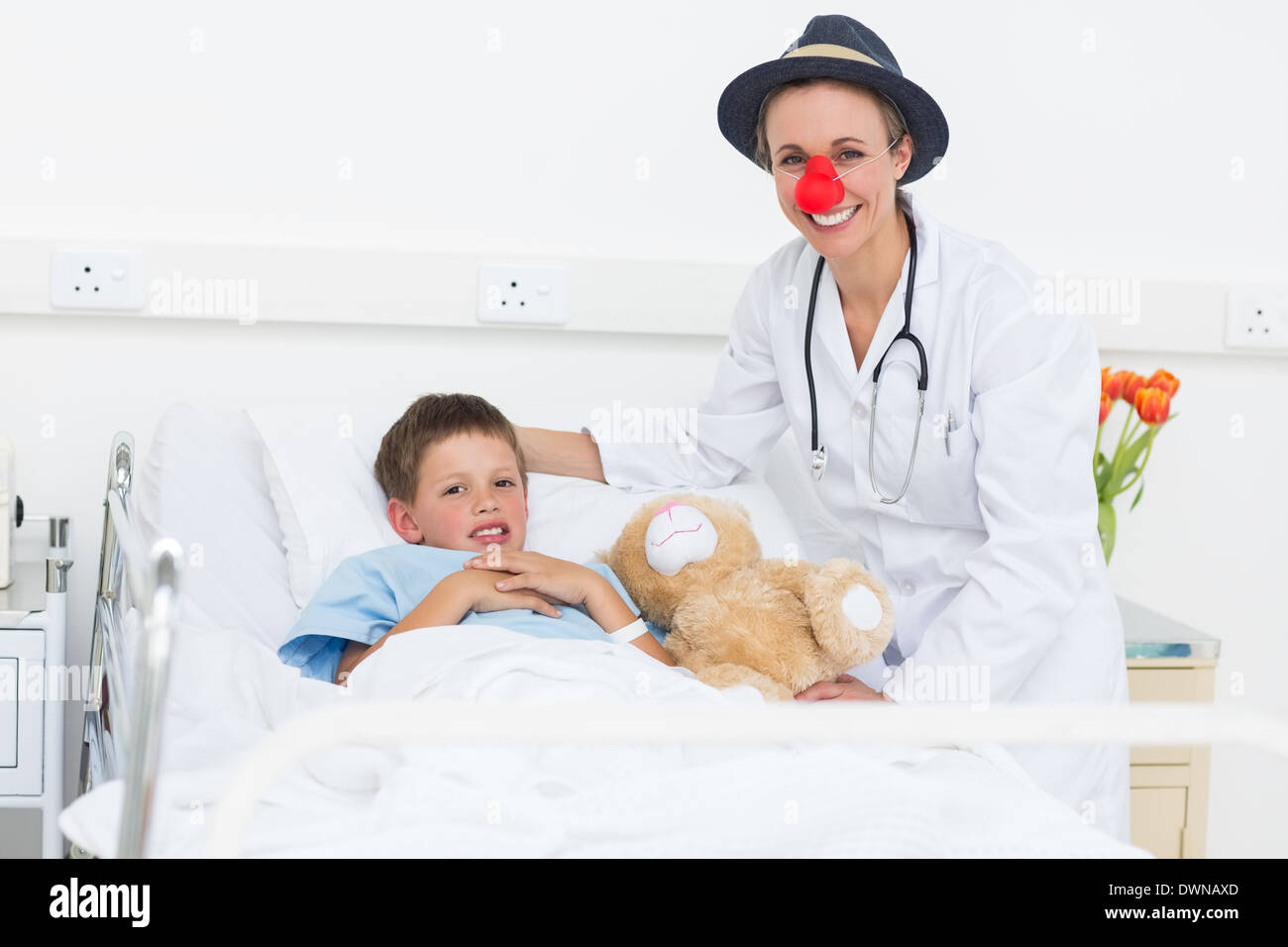 девушка радость уау ок. врачи смеются. Conrad veidt, человек, который смеётся (the man who laughs). смех без причины. человек который смеётся фильм 1928.