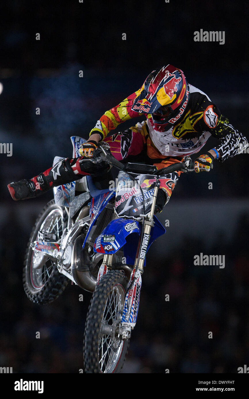 Ciudad de México, México. 14 Mar, 2014. Un freestyle motocross rider  compite en el Red Bull X-Fighters en la Plaza de Toros México en la Ciudad  de México, capital de México, el