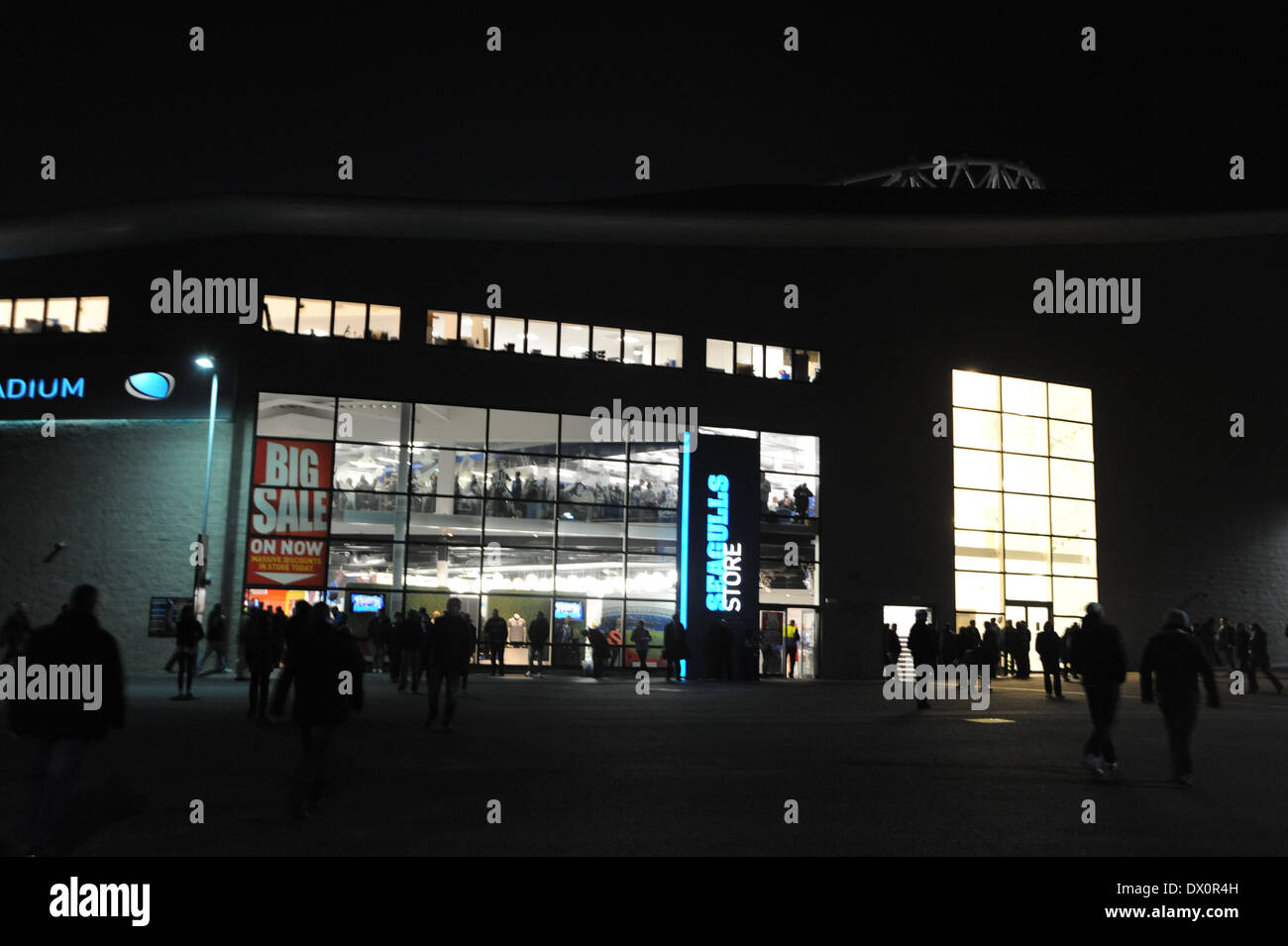 El Brighton y Hove Albion club shop en el estadio de fútbol de la comunidad de American Express Brighton UK Foto de stock