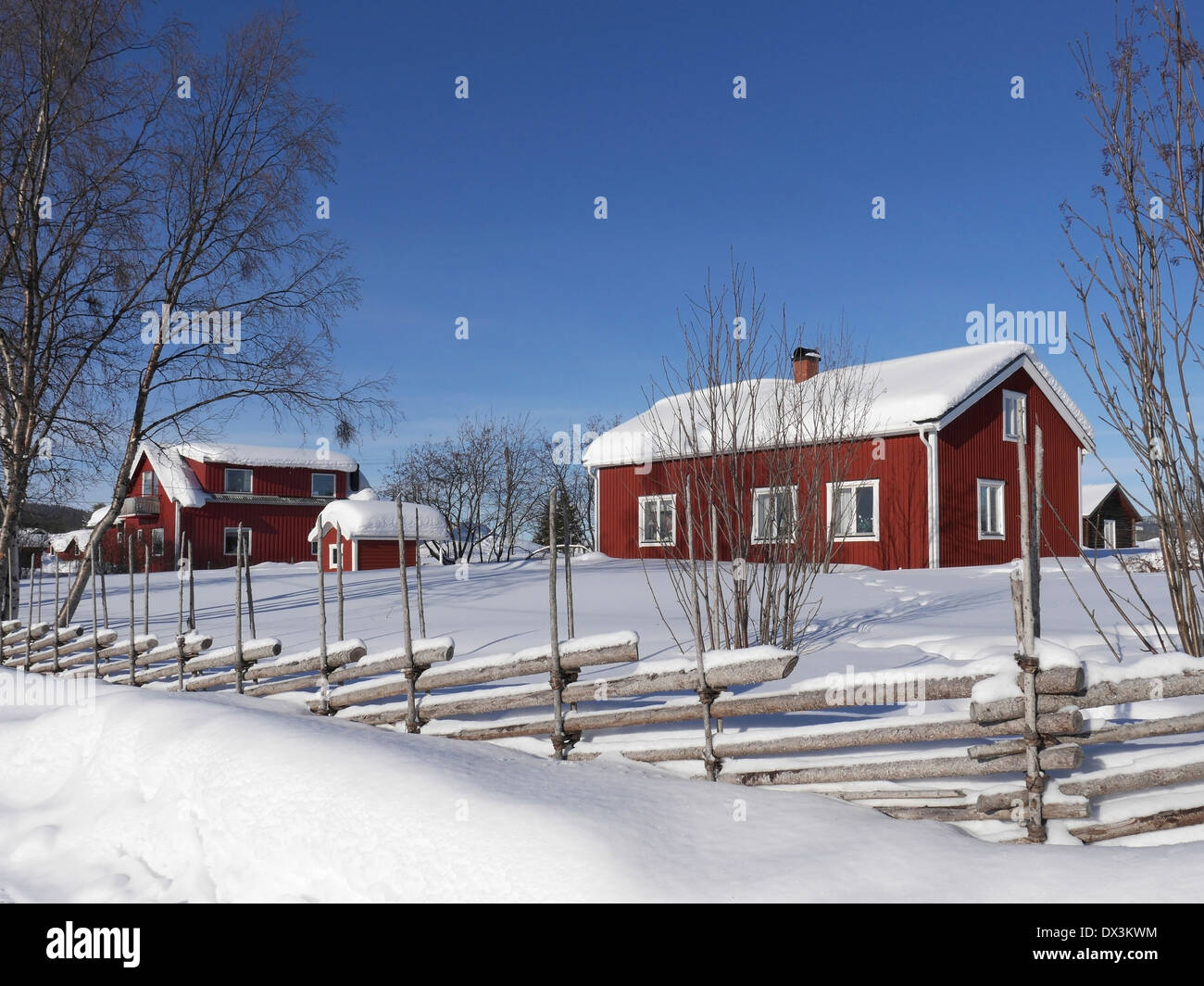 Casas en Jukkasjärvi, Norrbottens län, Laponia, Suecia Foto de stock