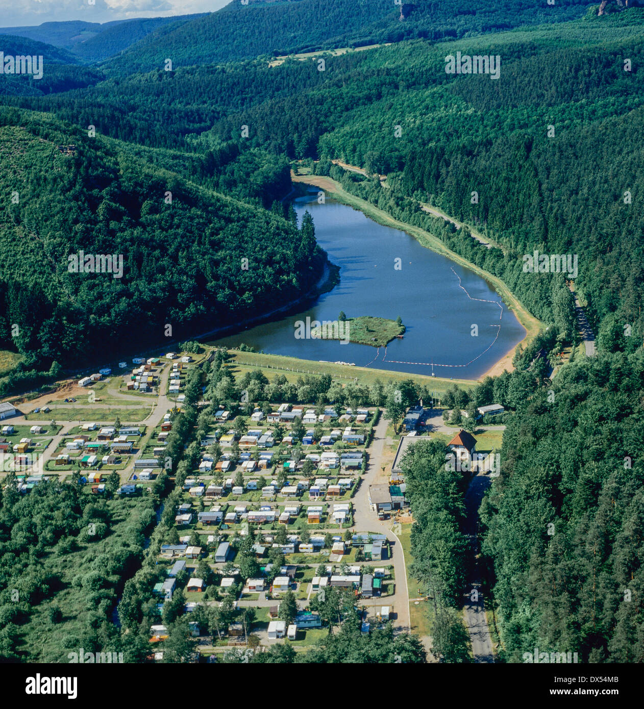 Antena de Fleckenstein camping y lago Alsace Francia Foto de stock