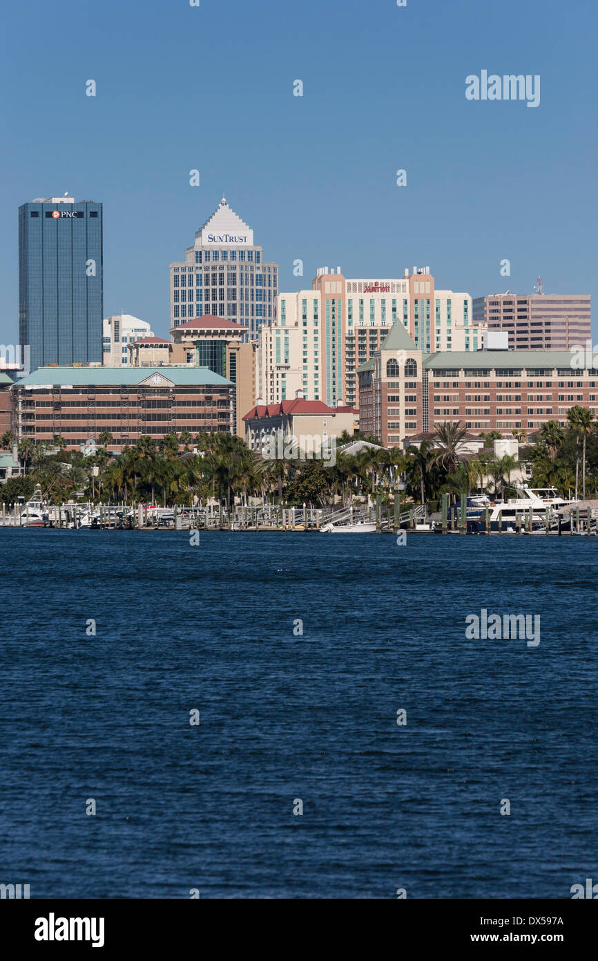 Ciudad y río Hillsborough, Tampa, Florida, EE.UU. Foto de stock