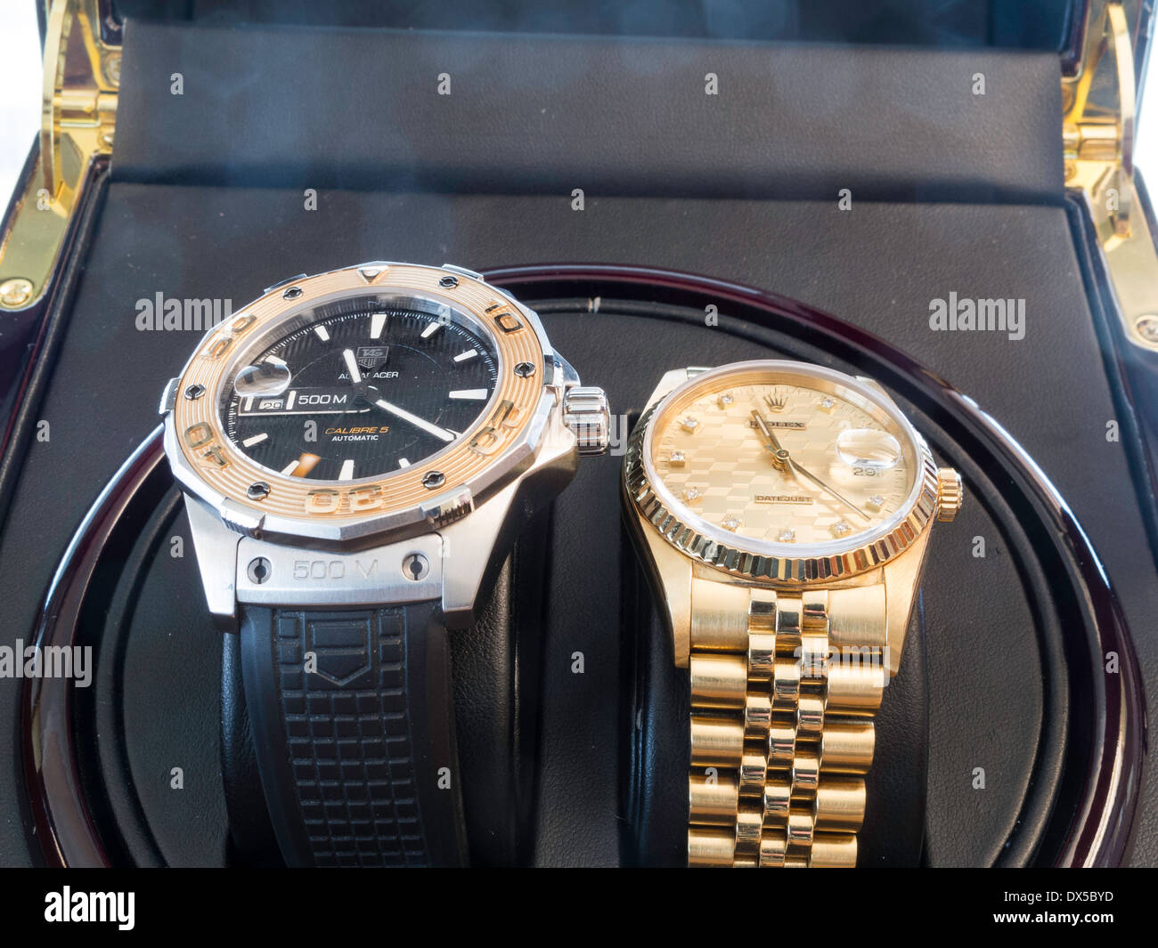 Still life vintage Rolex y Tag Heuer Relojes de buceo Fotografía de stock -  Alamy