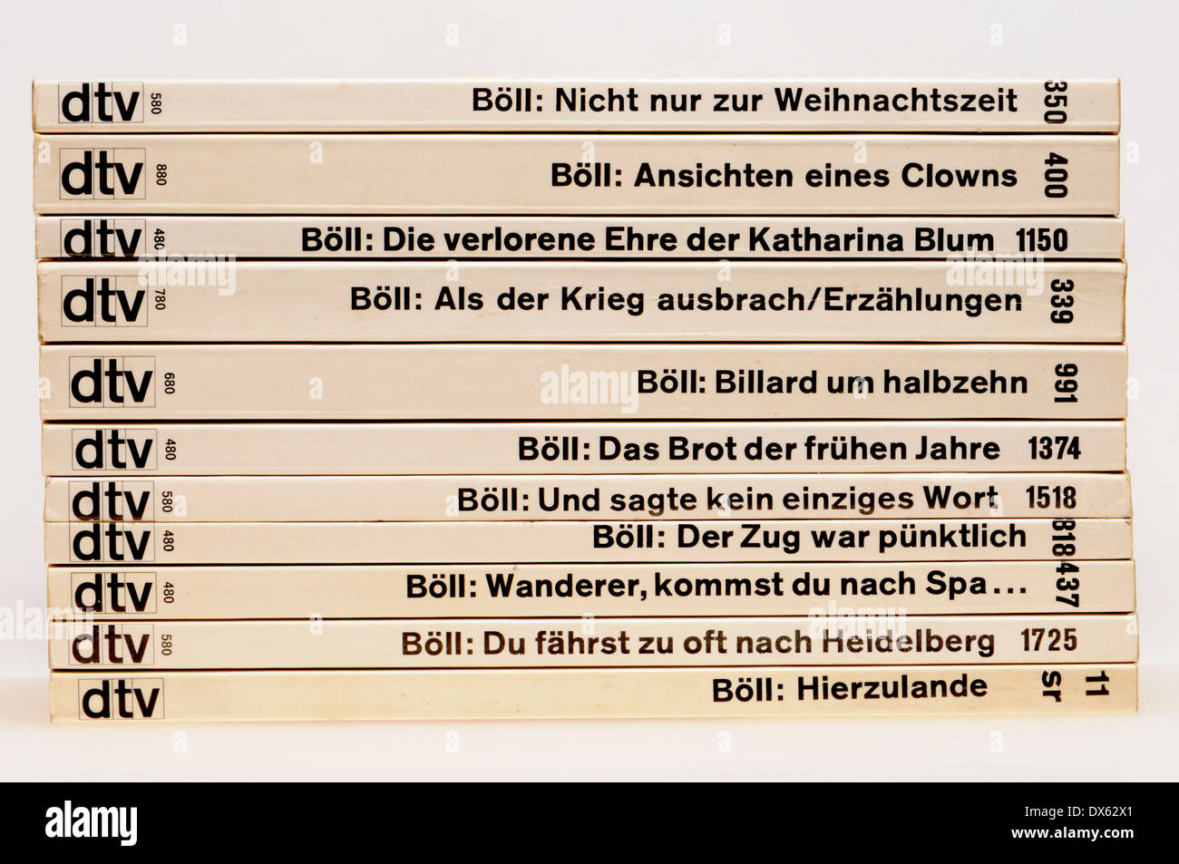 Heinrich Boll novelas en rústica en alemán Foto de stock
