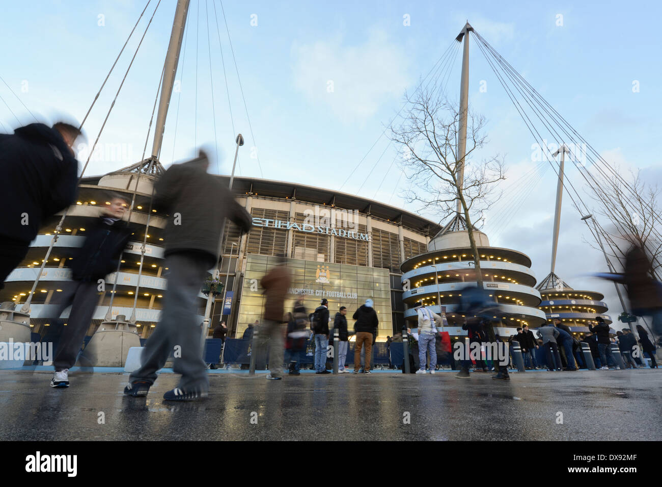 Una vista externa del Etihad Stadium, hogar del club de fútbol Manchester City (uso Editorial solamente). Foto de stock