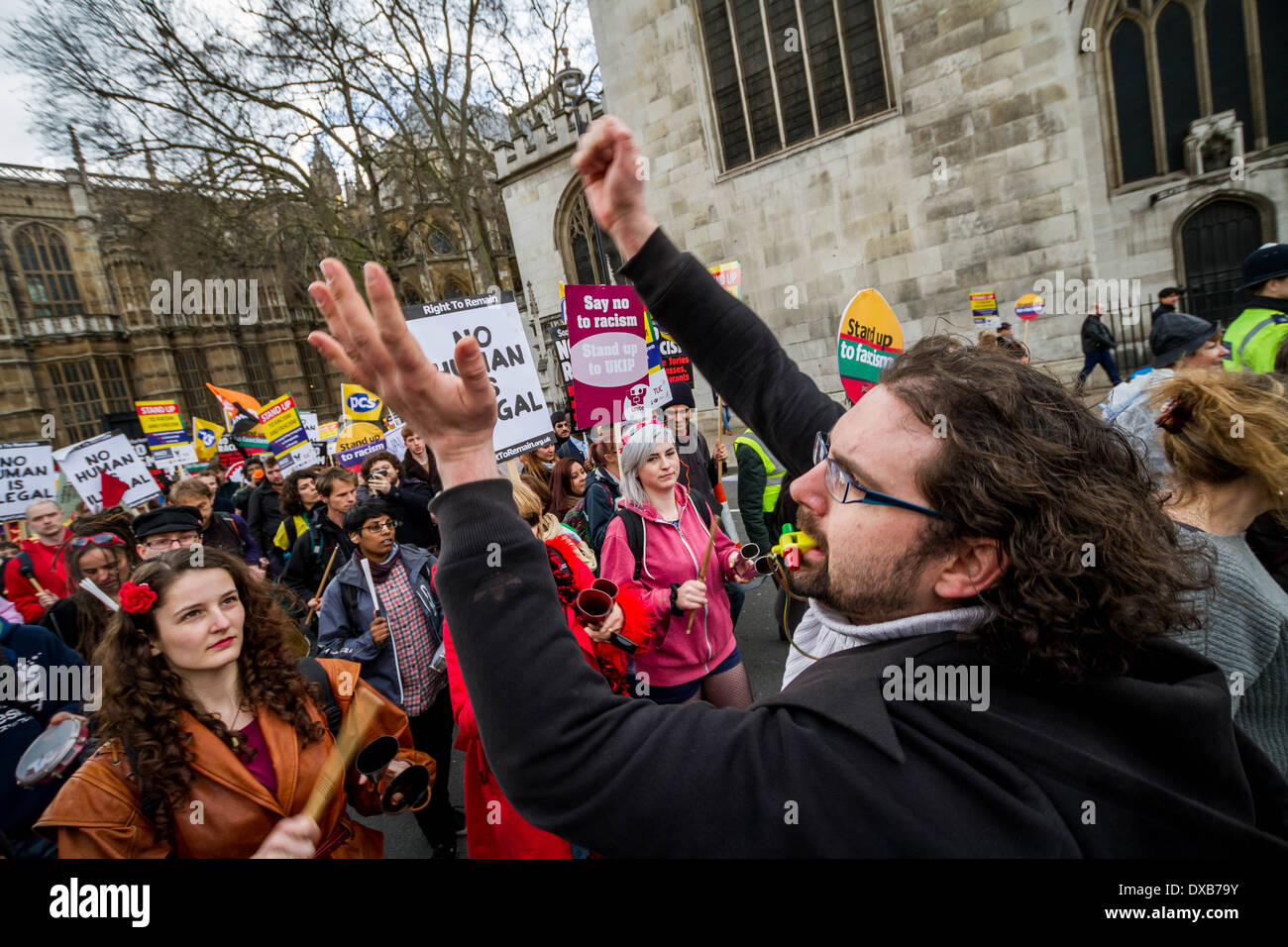 Marcha contra el racismo y el fascismo en el Día Internacional de las