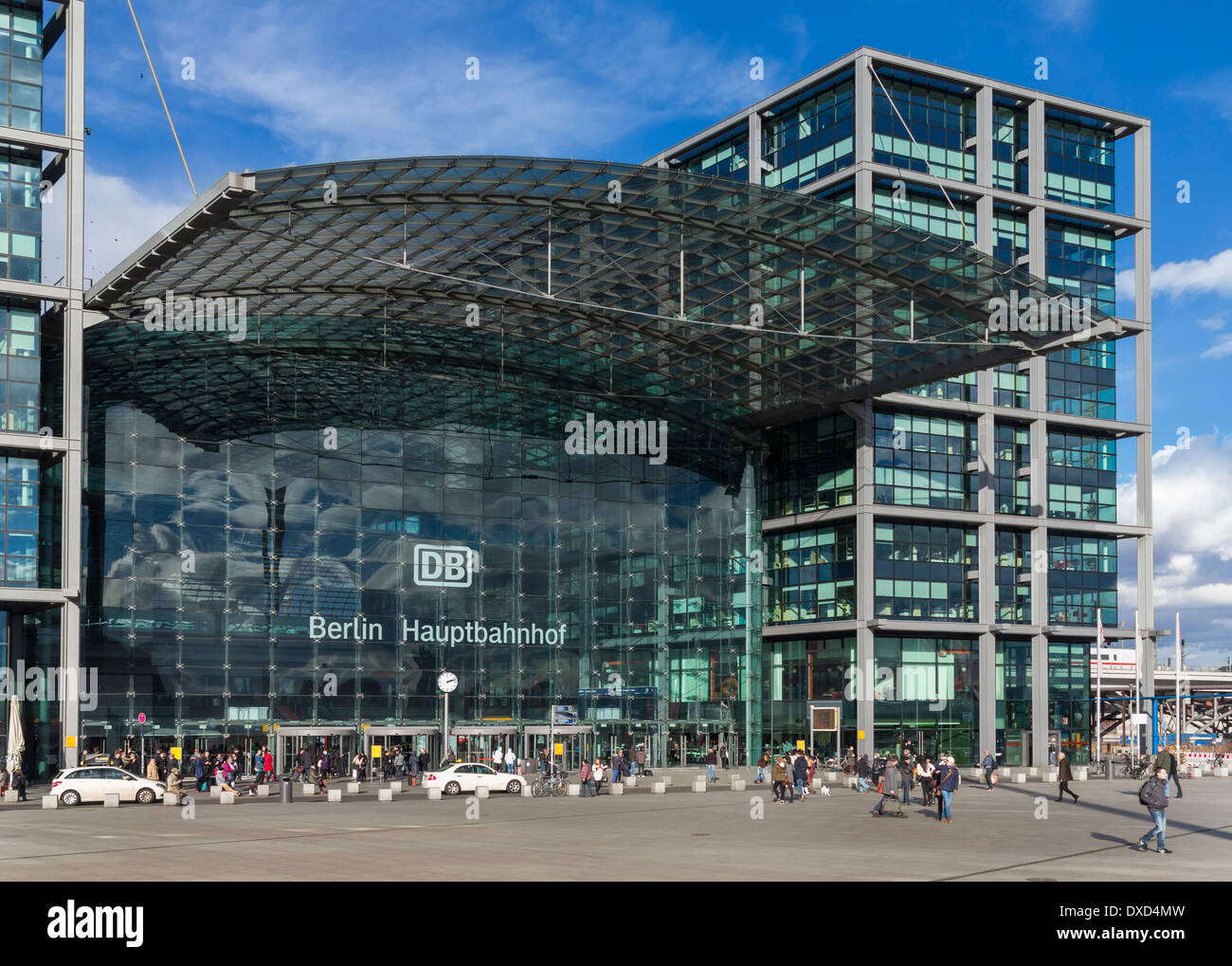Estación de trenes Hauptbahnhof Berlín, Alemania, Europa - la principal estación de ferrocarril central en Berlín. Foto de stock
