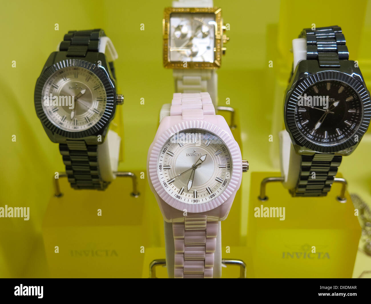 Tienda de relojes mall invicta fotograf as e im genes de alta