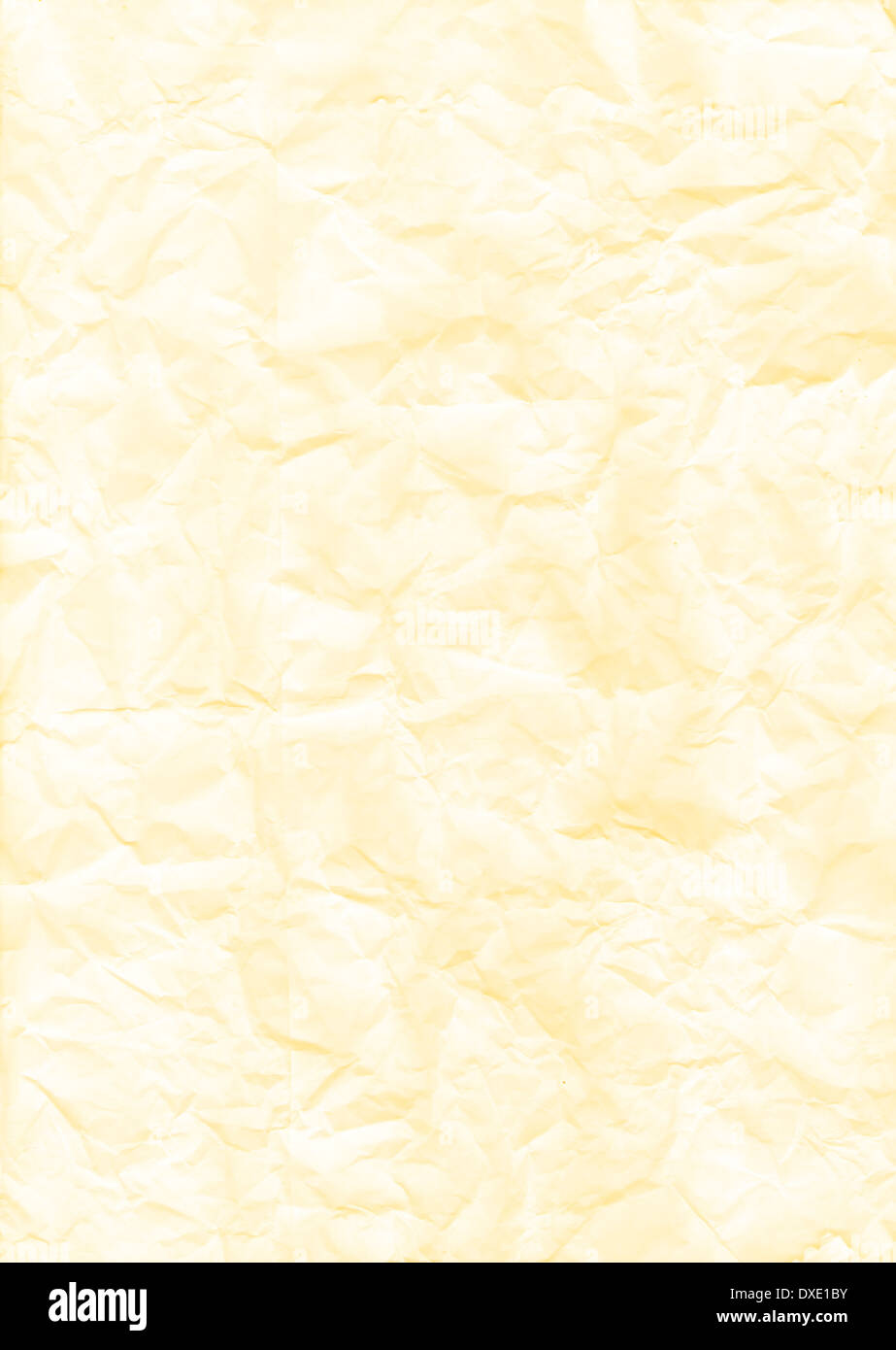 rugosa de papel arrugado en amarillo Fotografía de stock - Alamy