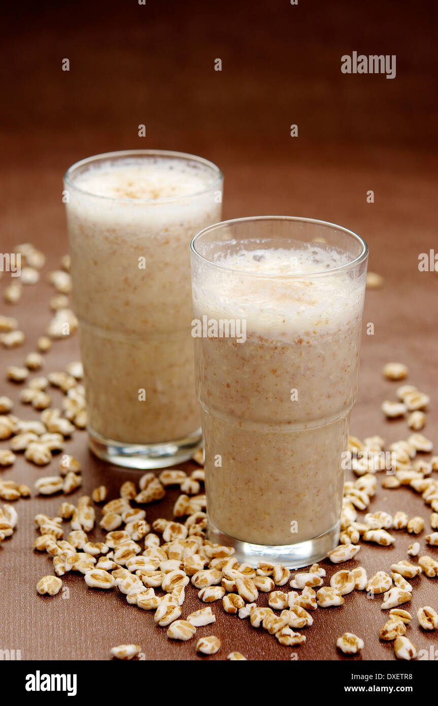 Batido de trigo soplado Foto de stock