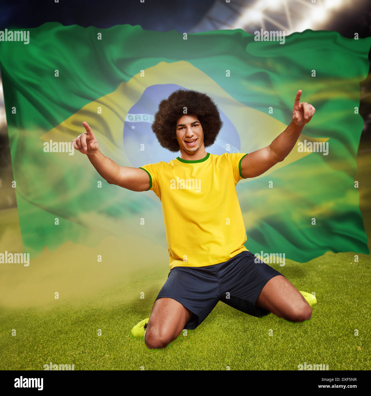 Fútbol Jugador de fútbol o en el campo en un estadio en Brasil Foto de stock