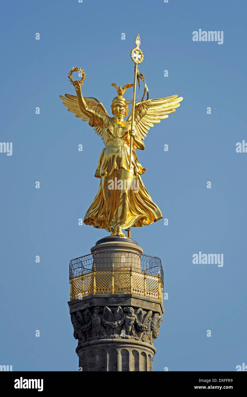 La columna de la victoria, la estatua dorada de la Victoria, la diosa de la victoria, Berlín, Alemania / Siegessäule Foto de stock