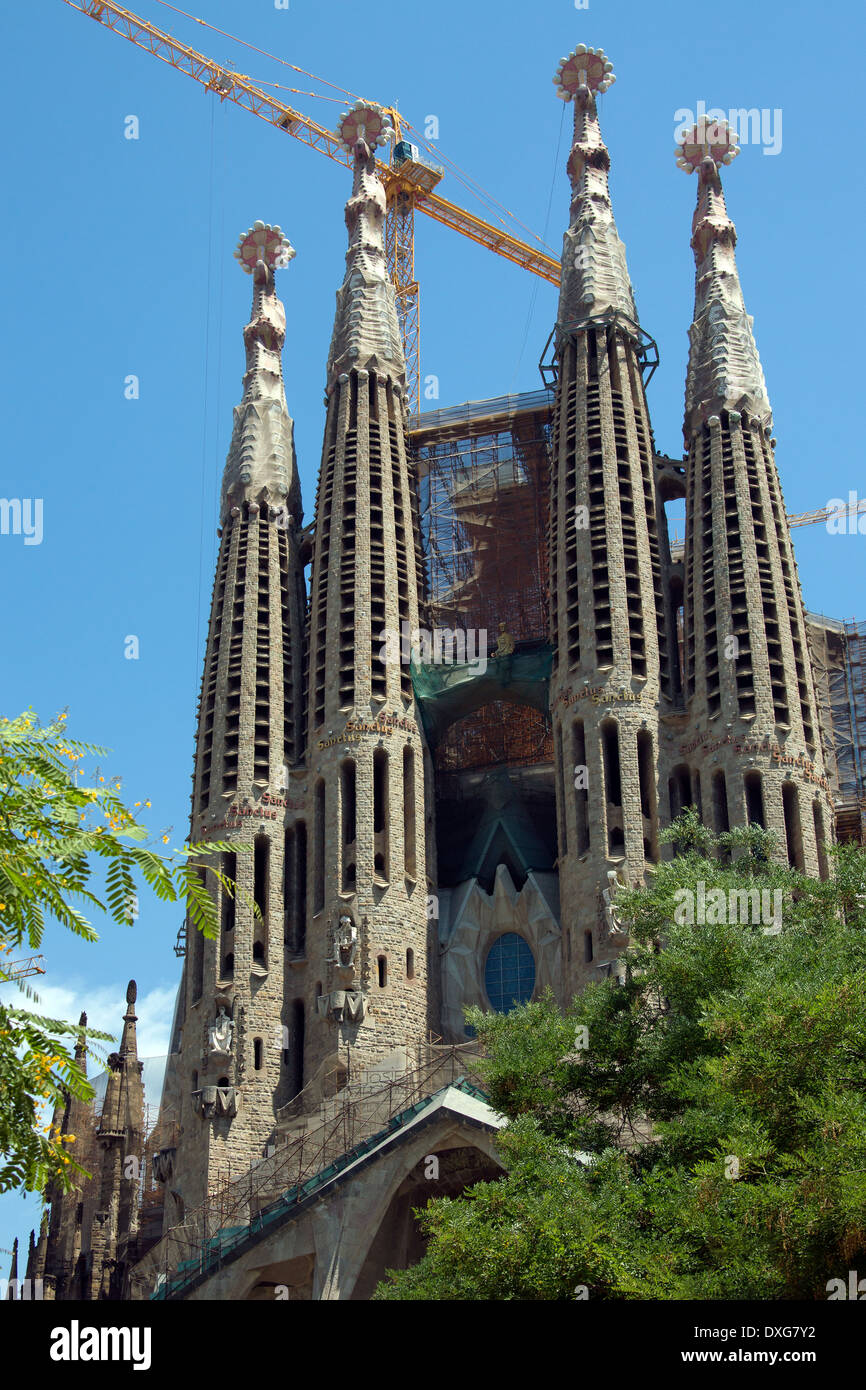 De estilo neogótico de Gaudí de La Sagrada Familia (Templo Expiatori de la Sagrada Familia) en Barcelona, en España. Foto de stock