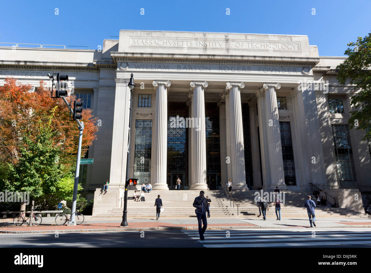 Entrada principal del MIT (Massachusetts Institute of Technology, Boston, EE.UU Fotografía de