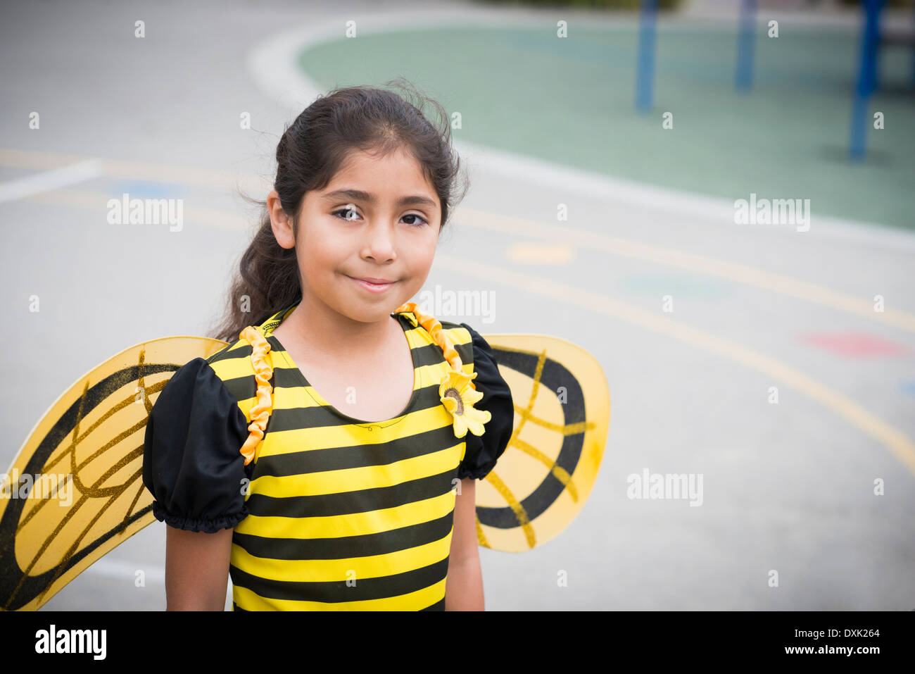Traje de abeja fotografías e imágenes de alta resolución - Alamy