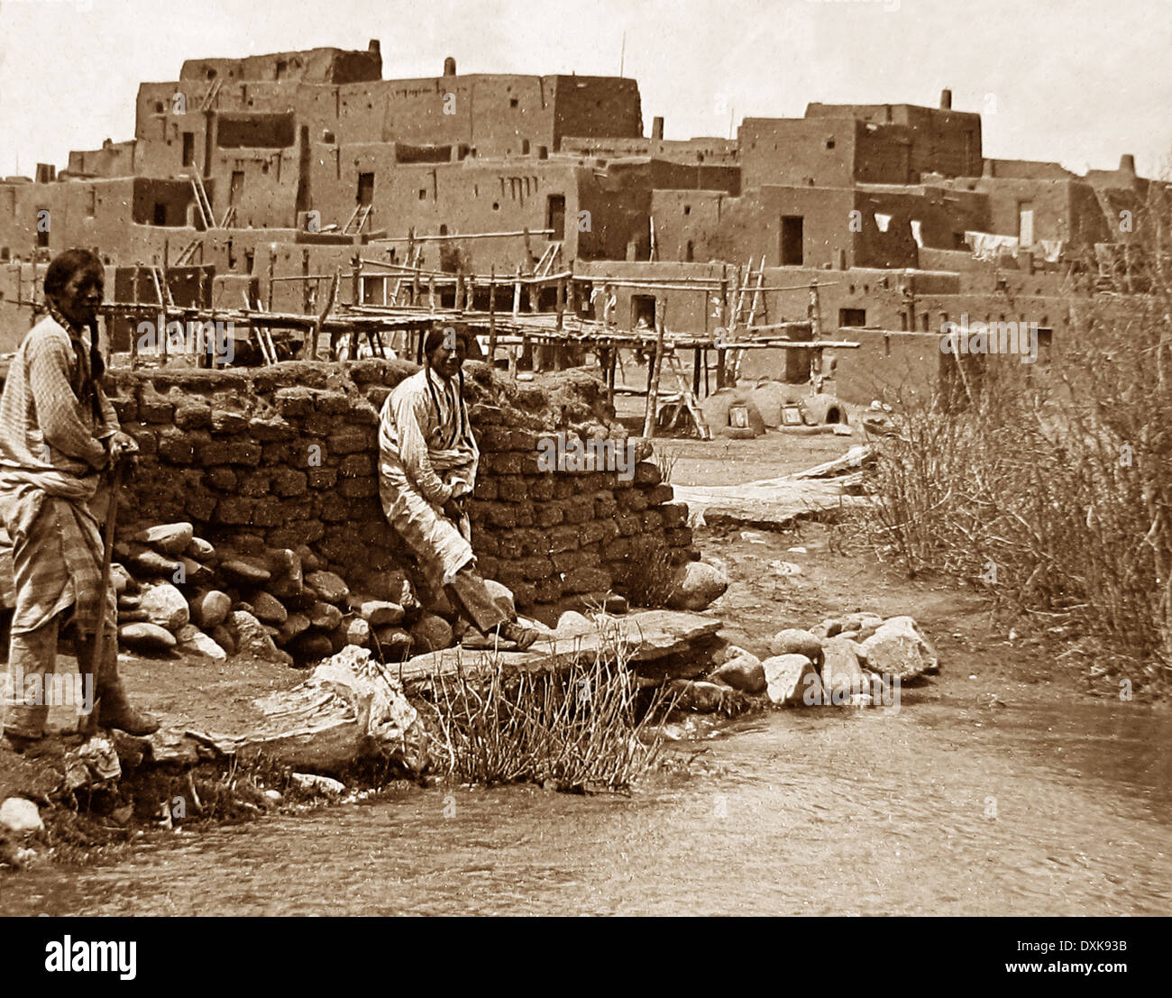 Los indios Taos Pueblo México 1900 Fotografía de stock Alamy
