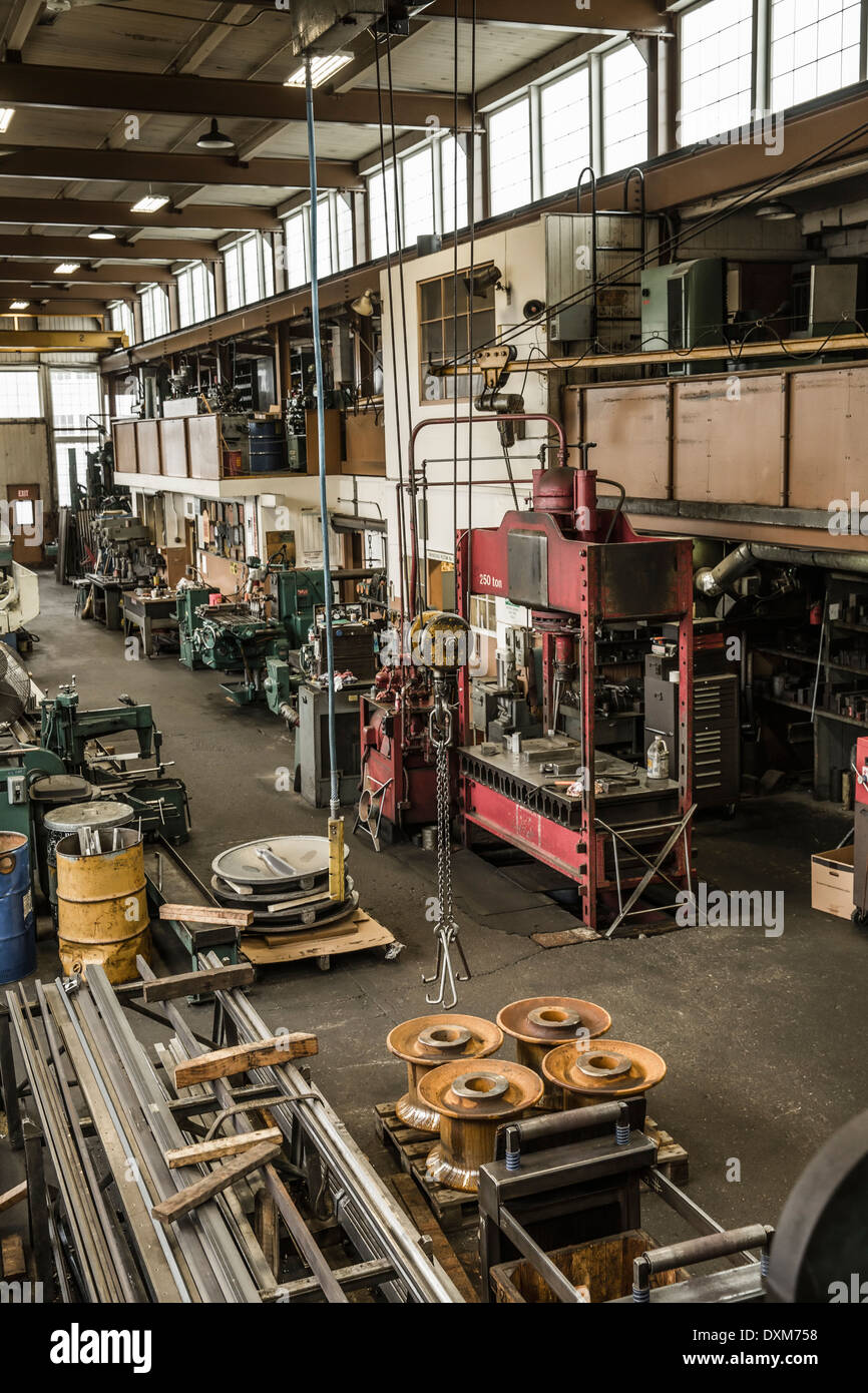 Maquinaria en el taller metalúrgico Foto de stock
