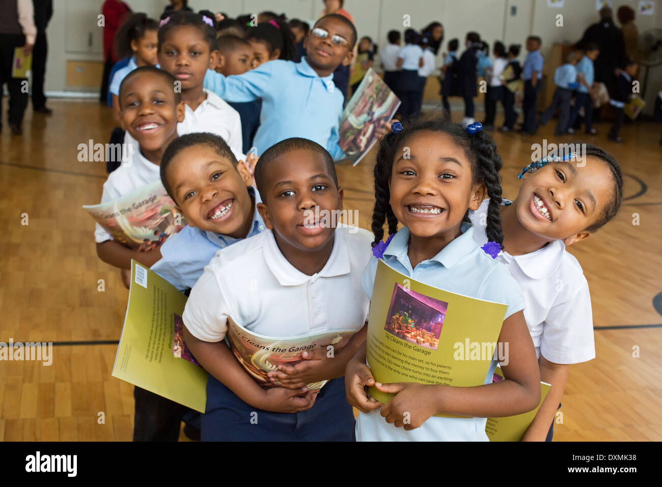 Detroit, Michigan - alumnos de primer grado en la escuela primaria de Chrysler. Foto de stock