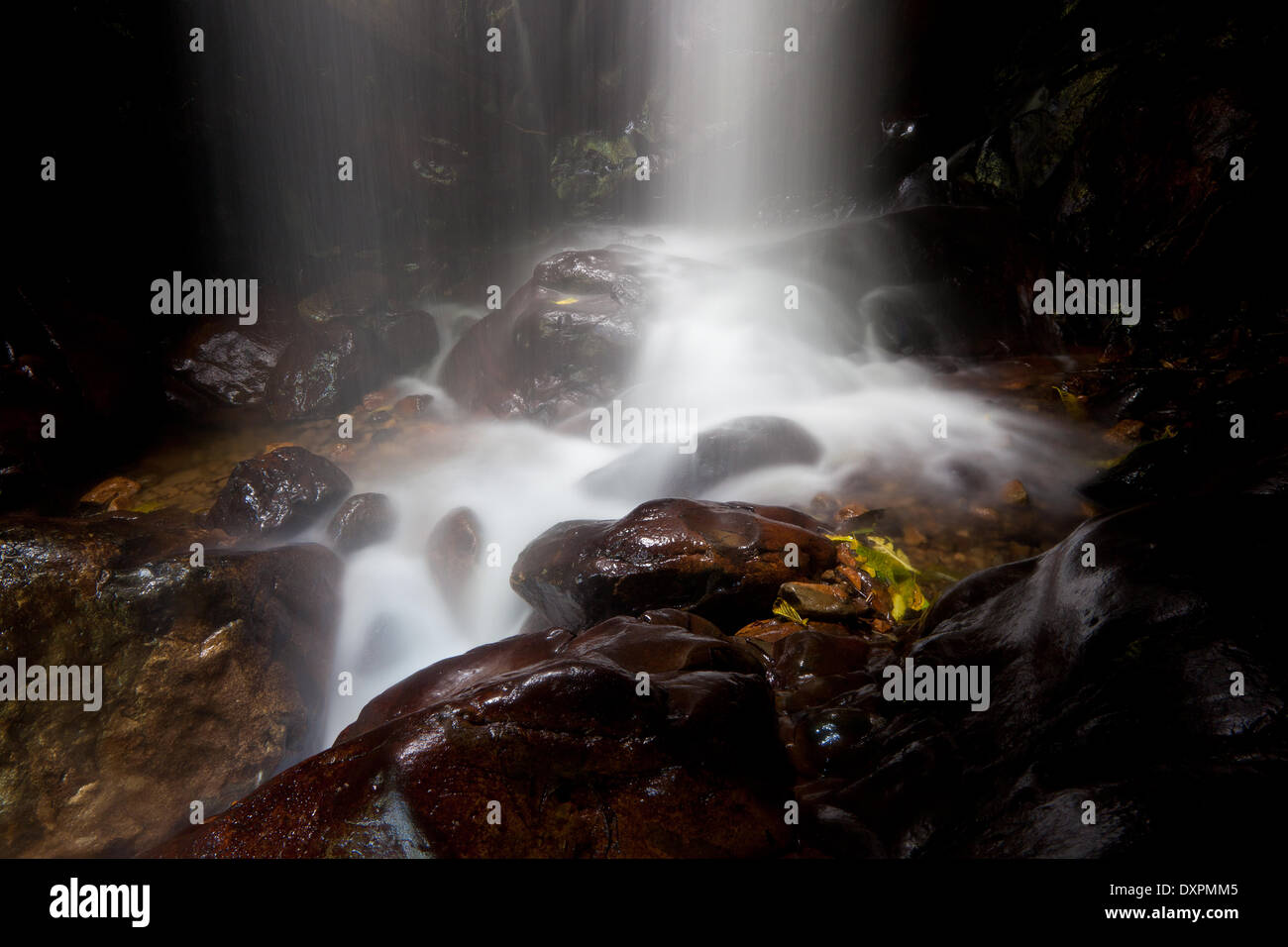 Las bellas cascadas Chorro Las Yayas cerca de El frente en la provincia