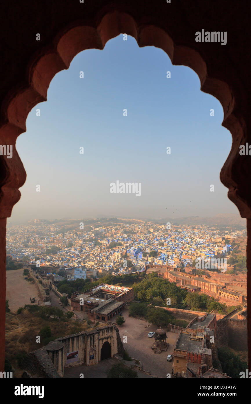 La India, Rajastán, Jodhpur, vista de la Ciudad Vieja de Mehrangarh Fort Foto de stock