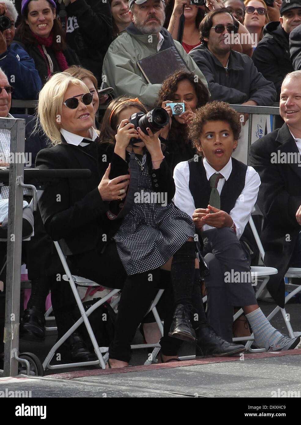 Oscar maximilian jackman and deborra lee furness fotografías e imágenes de alta resolución Alamy