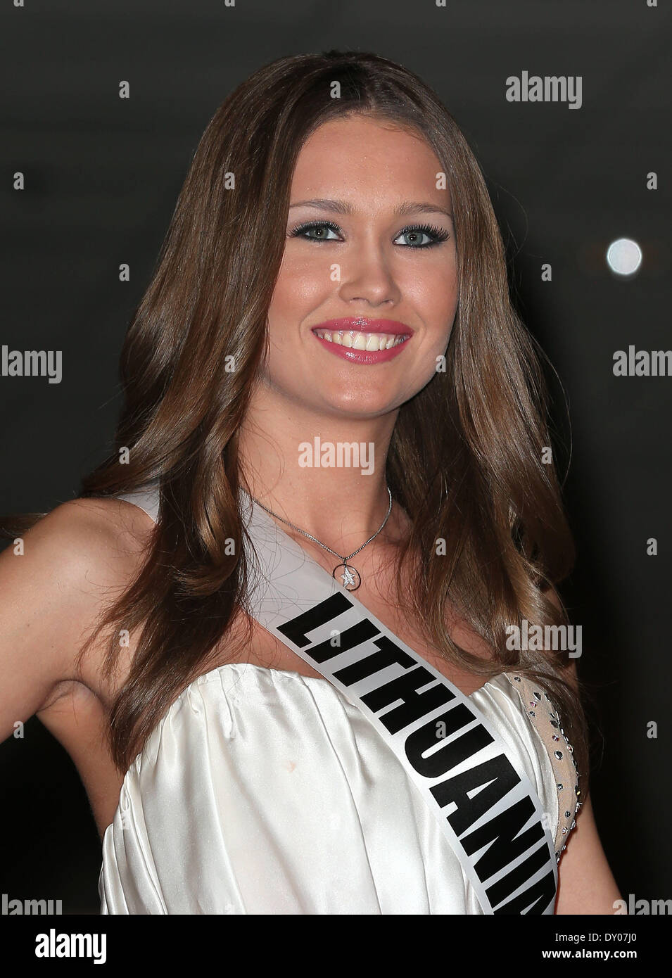 Miss Universo llegadas en el Planet Hollywood Resort and Casino en Las Vegas con: Greta Mikalauskyte Miss Lituania donde: Las Vegas NV Estados Unidos Cuándo: 06 dic 2012 Foto de stock